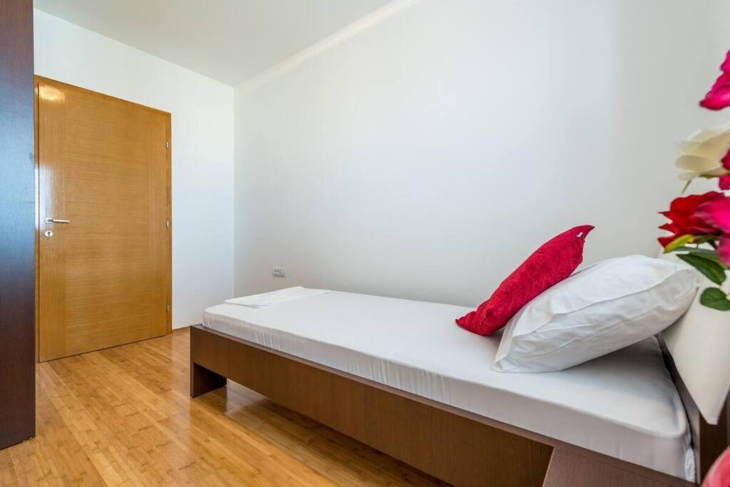 דוברובניק Apartment Belvedere With Magnificent Sea View Terrace מראה חיצוני תמונה